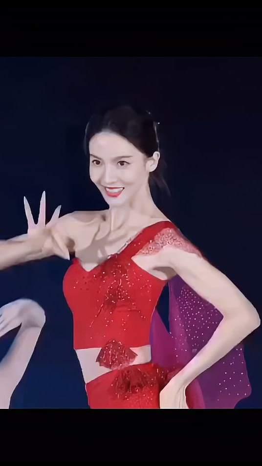 北舞明星女,舞动青春，绽放光芒